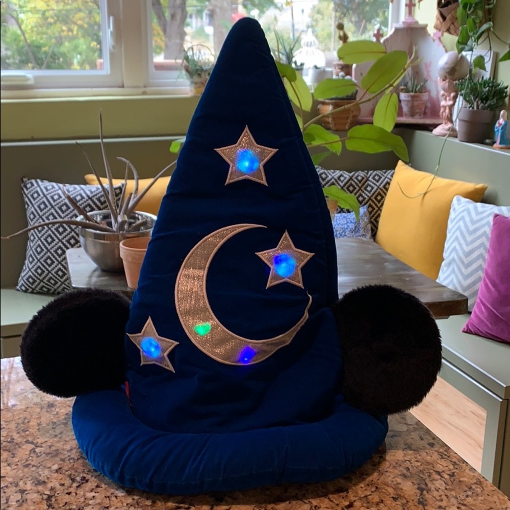 Disney Parks Mickey Fantasia Hat *lights up*